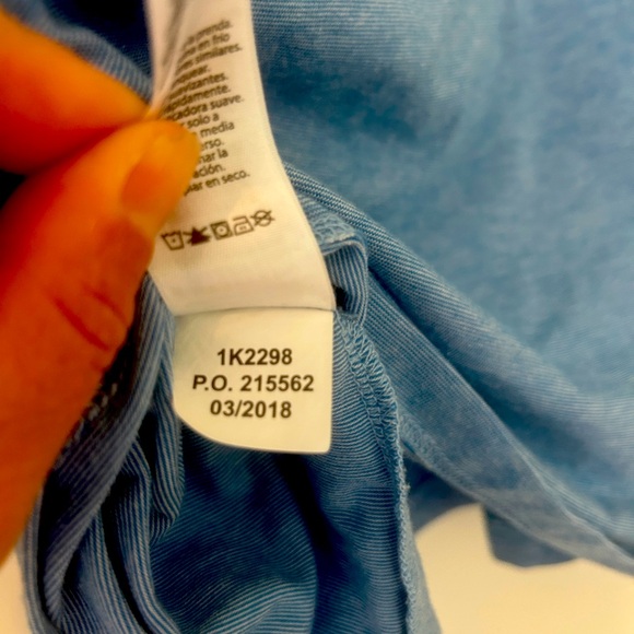 Vineyard Vines Medium Men's Blue Polo Shirt - Picture 6 of 6